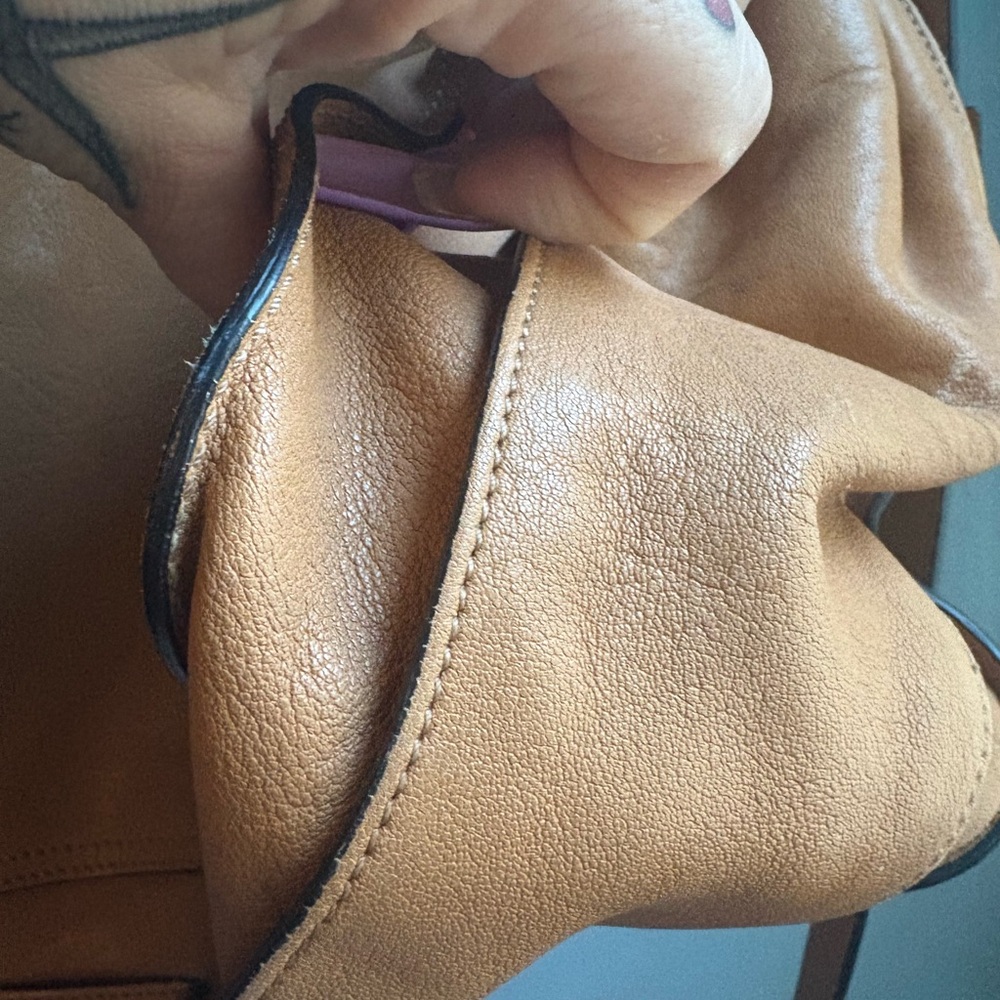 Chloe Tan and Cream Satchel shoulder bag - Picture 10 of 12